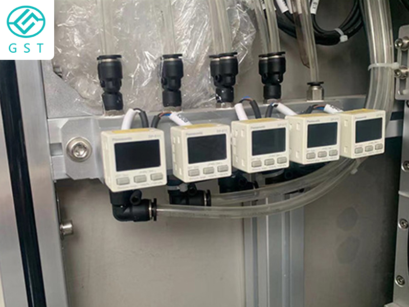 如何注意面膜灌裝封口機(jī)的安全衛(wèi)生? 如何注意面膜灌裝封口機(jī)的安全衛(wèi)生?