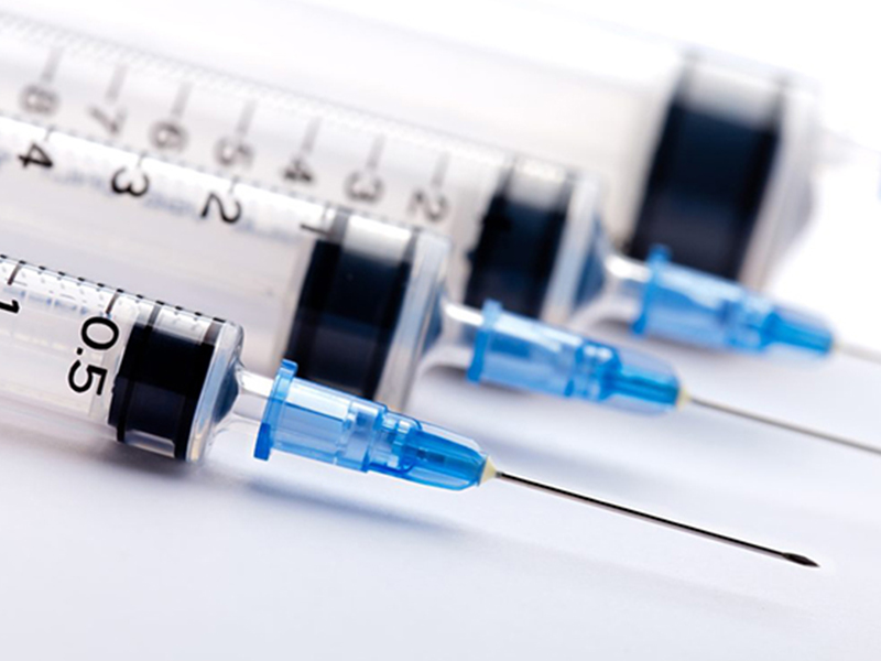 注射器自動吸塑包裝機:提升醫療耗材生產效率與包裝質量的核心裝備